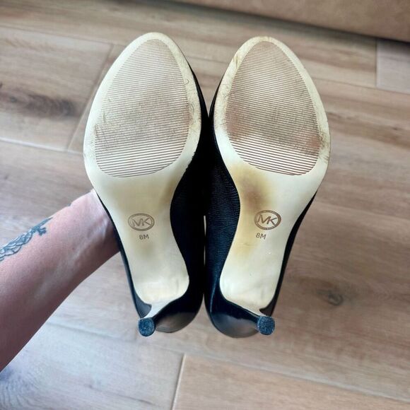 MICHAEL Kors Black Platform Pumps Size 8 Heels Peep Toe - Picture 2 of 6